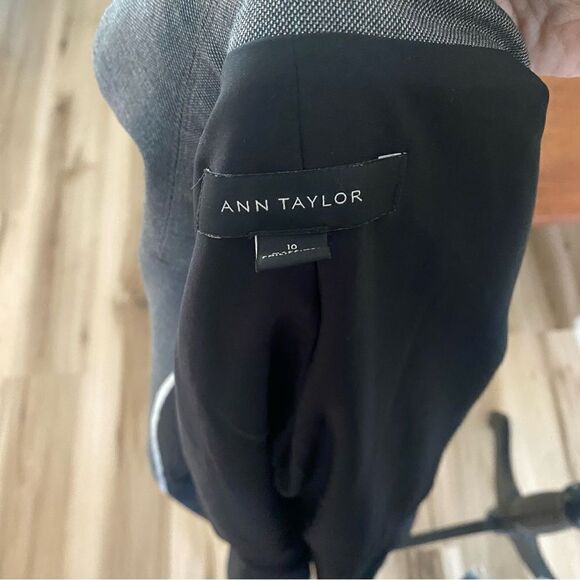 💛 Ann Taylor Solid Gray Classic Fit Blazer - Picture 3 of 6